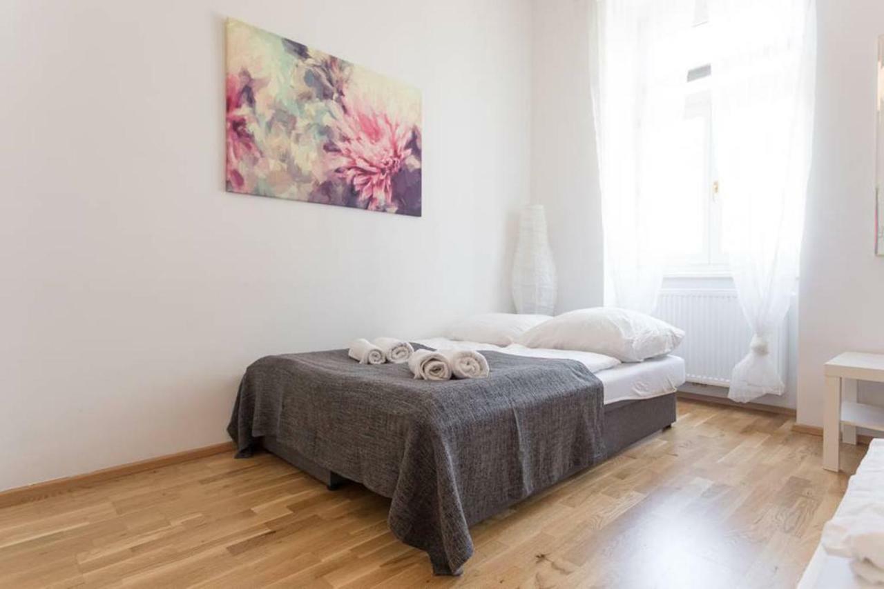 Spacious Vienna Central Station Residence Екстер'єр фото
